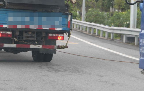 汽车趴窝别慌张！新手必学的应急处理与拖车全攻略