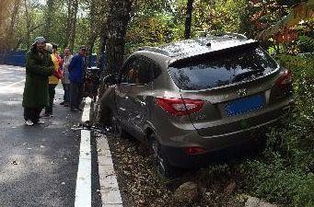 成都24小时汽车救援服务指南 拖车、搭电、换胎与维修保养联系电话全解析